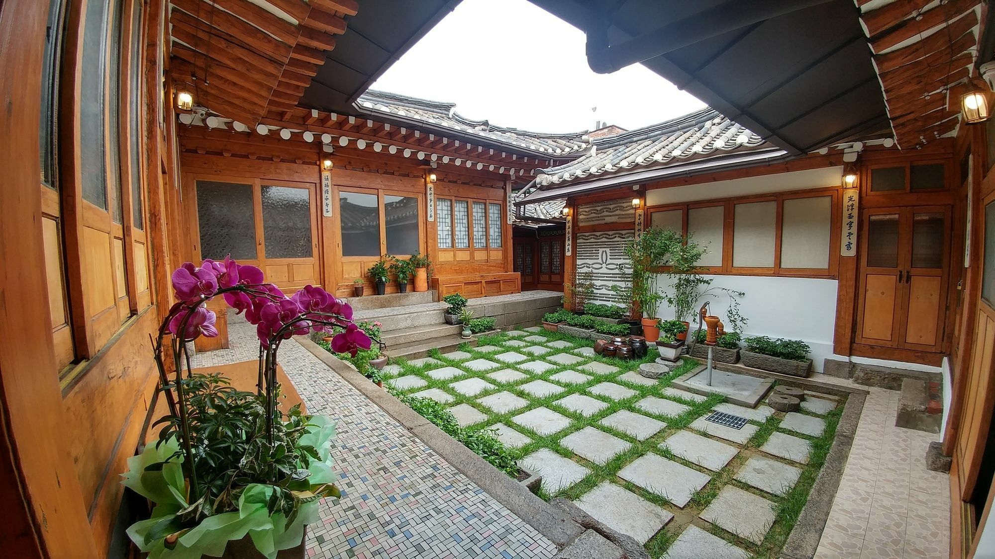 Bukchon Hyosunjae Guesthouse Сеул Экстерьер фото